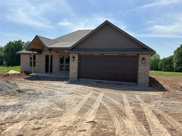 2060 Everly Dr, Tahlequah, OK 74464