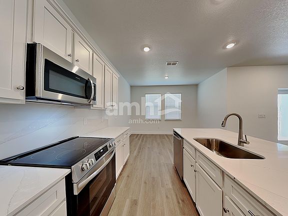 4th image of 15156 Serenity Way