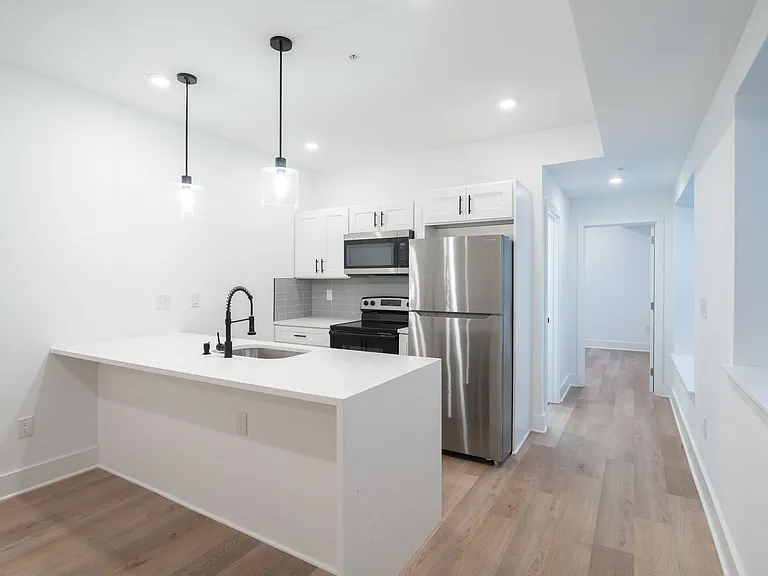 1513 W Girard Avenue — Photo 3