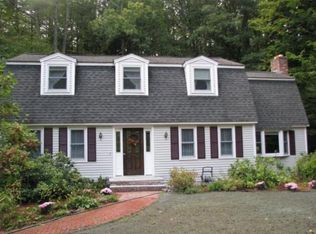 20 Ridgewood Dr, Amherst, NH 03031