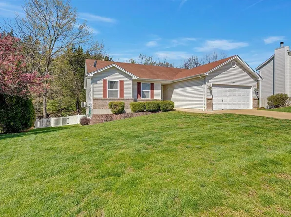 2290 Castlegate Dr, Imperial, MO 63052