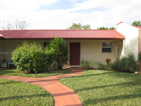 117 Lake Carol Dr #1, West Palm Beach, FL 33411