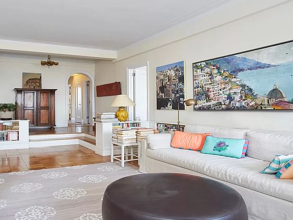 4th image of 25 Central Park W APT 31K
