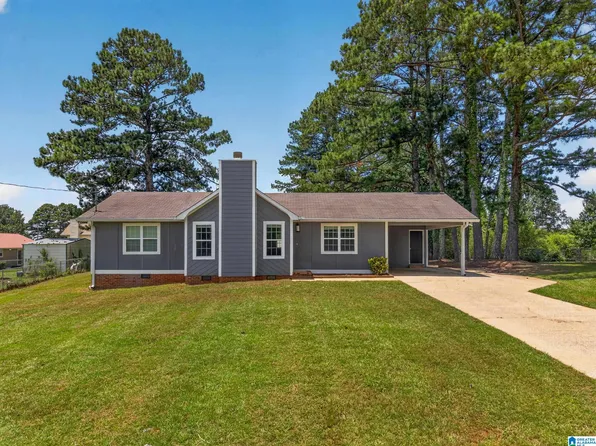 1702 Savannah Dr, Weaver, AL 36277