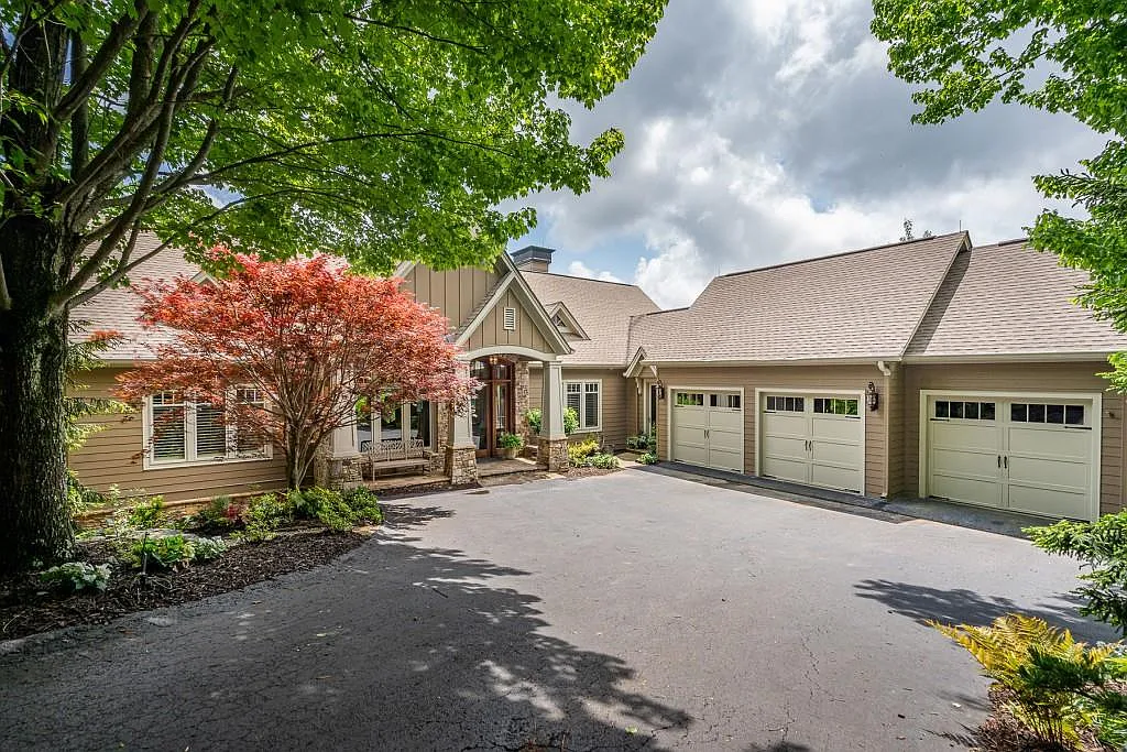 1360 Grouse Gap Dr photo 1