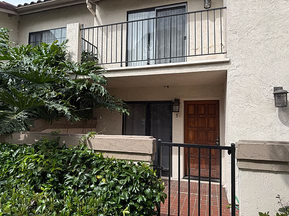 4th image of 7650 Palmilla Dr Unit 5