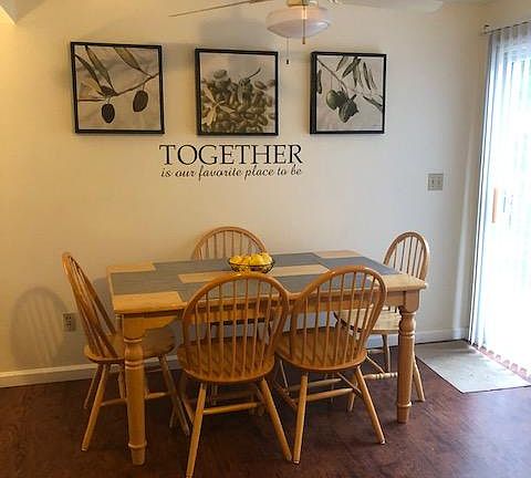 Kitchen without the table and pictures