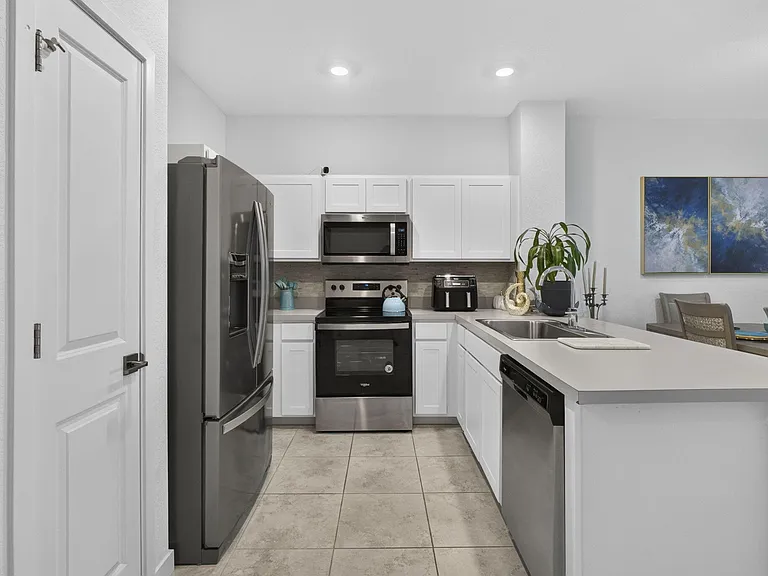 160 Bandol St — Photo 14