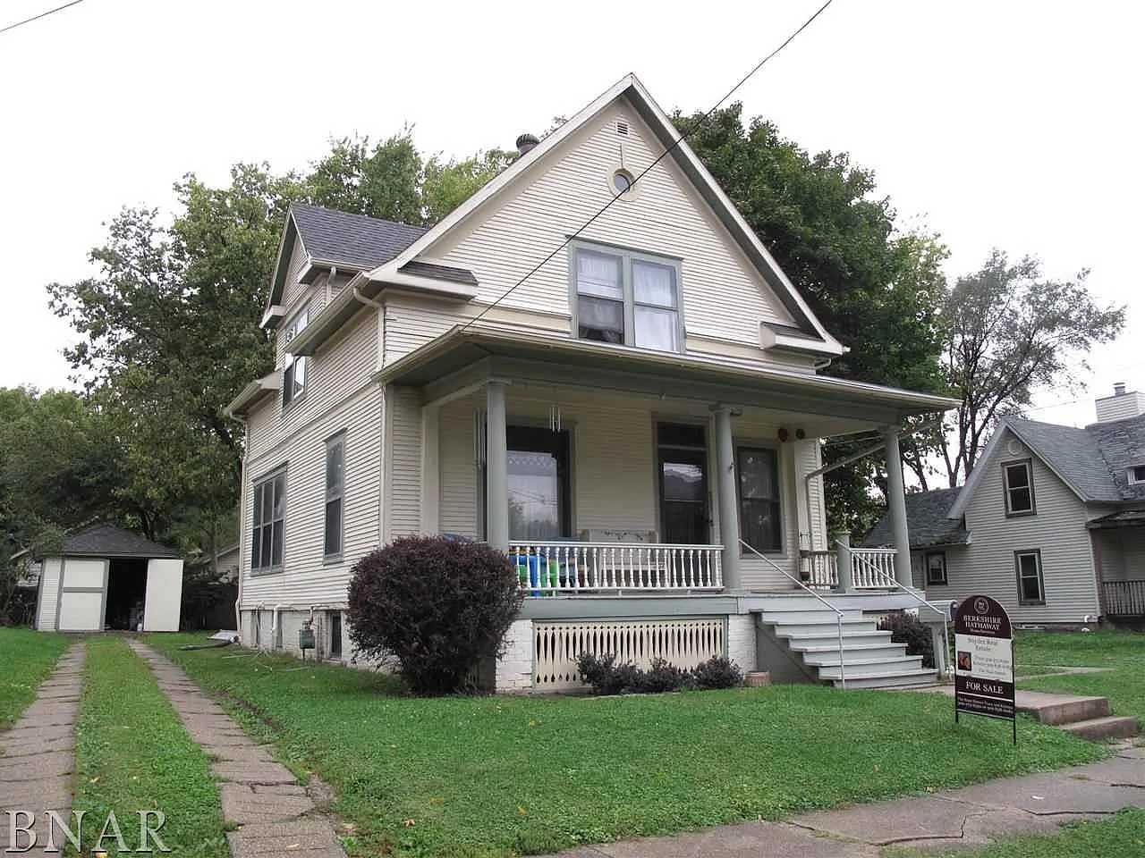 803 Summit St photo 1