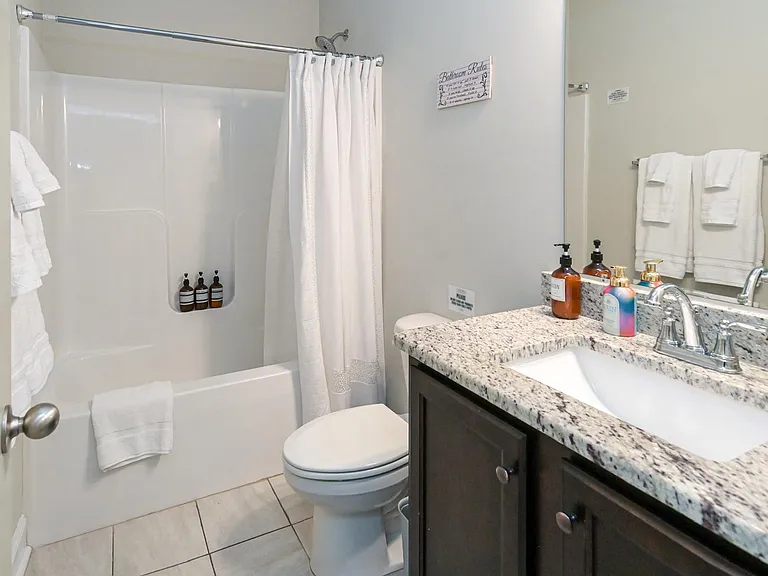 1051 Sandy Springs Rd NW — Photo 8