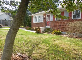 800 Holly Hill Ct, Reisterstown, MD 21136