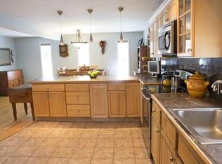 52 County St, Peabody, MA 01960