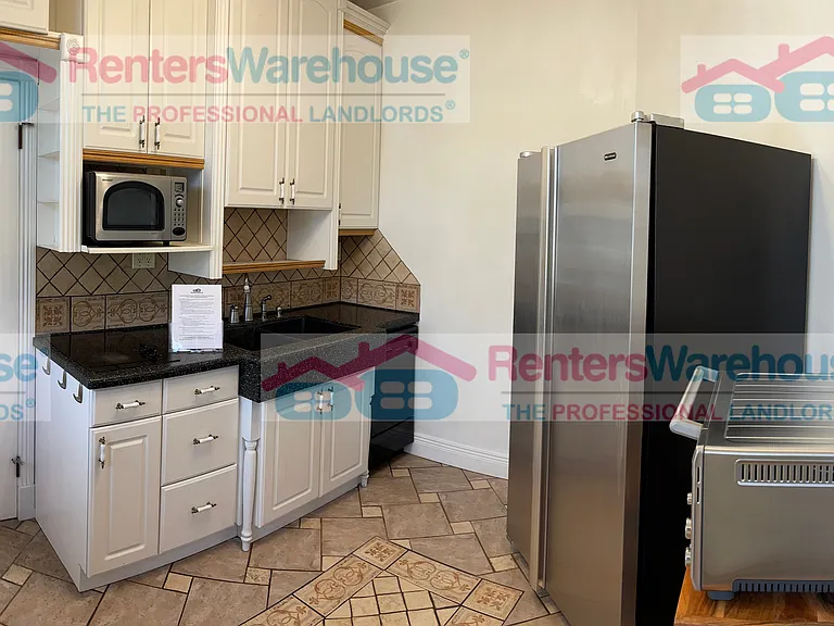 970 E 1st Ave #2 — Photo 2