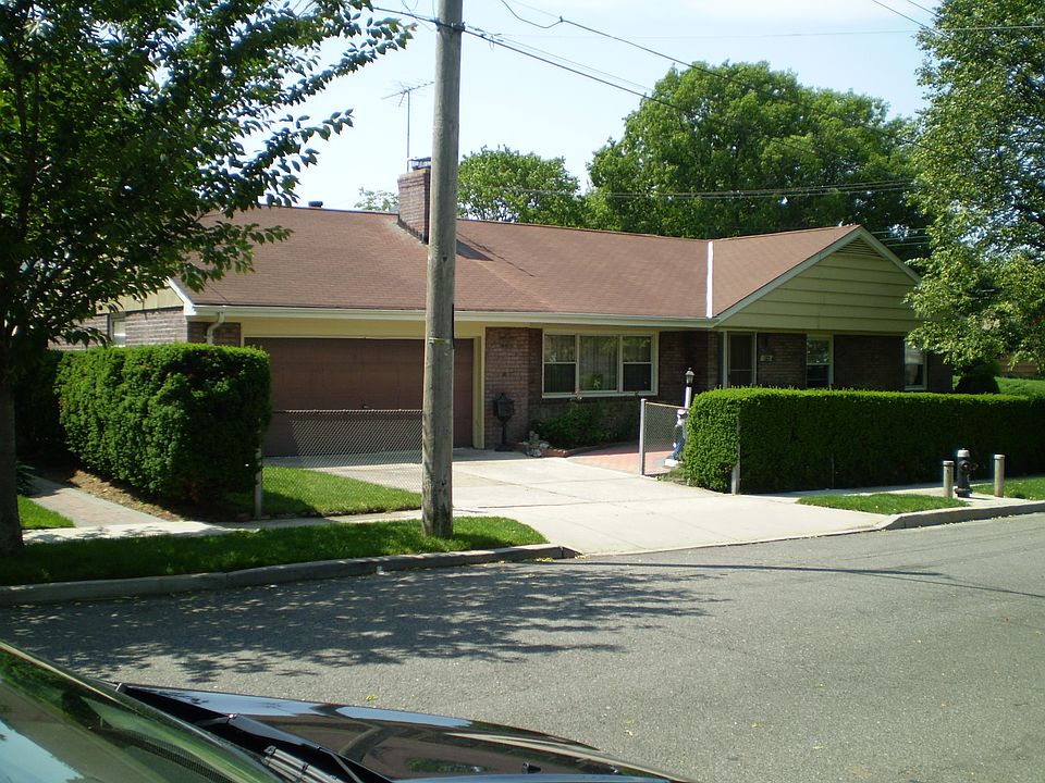 1st image of 29-06 161 Street
