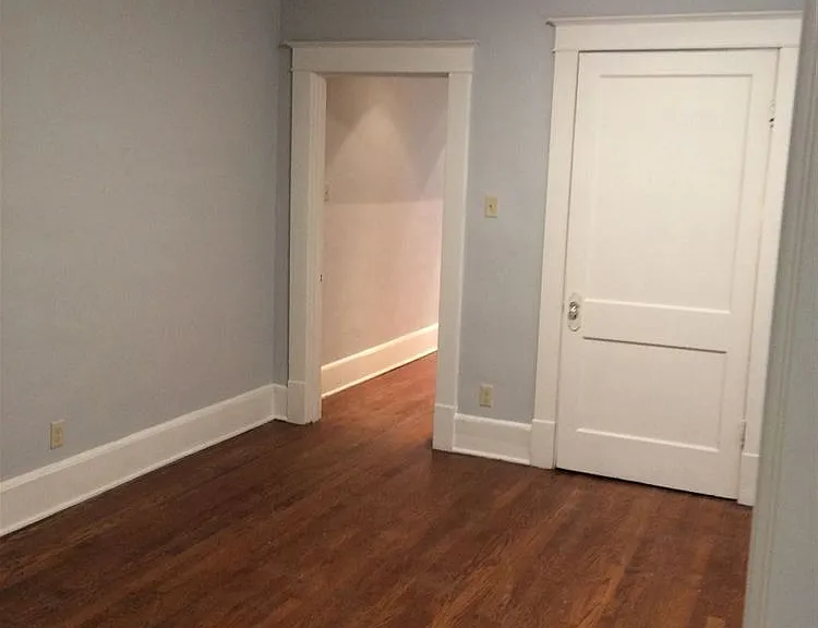 688 S Mansfield St — Photo 10