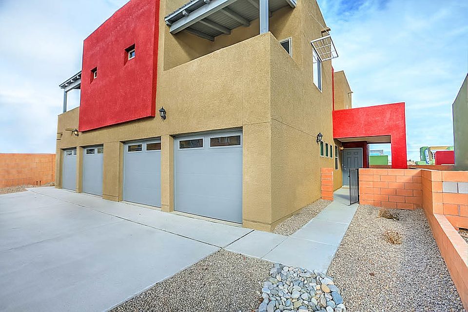 1st image of 1515 Borrego Dr SE #1