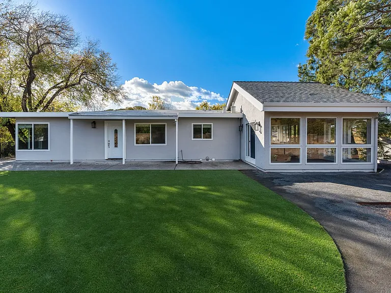 1543 Estee Ave — Photo 41