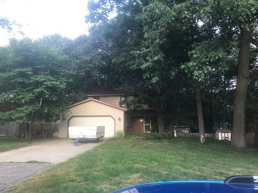 1st image of 68 Algonquin Ave