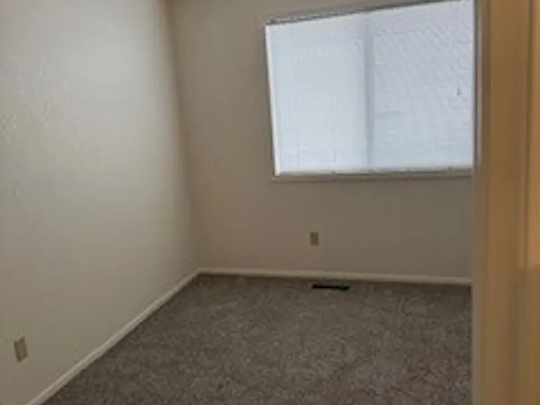 5150 Khyber Ave SE — Photo 12