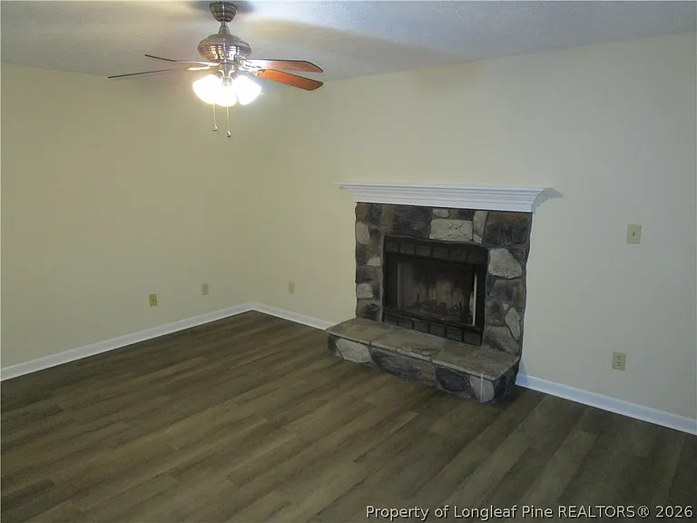 2122 Constitution Dr — Photo 5