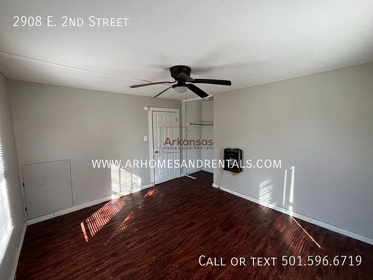 2908 E 2nd St — Photo 8