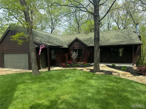 360 Oakview Estates Ct, Labadie, MO 63055