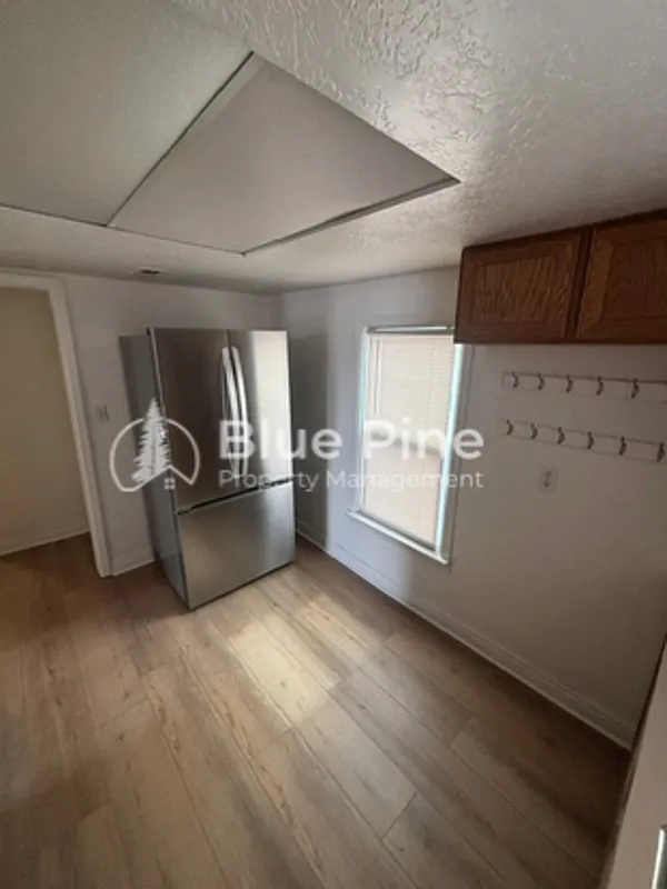 2 bed, 1.0 bath, 975 sqft, $925 — Photo 4