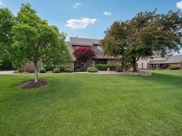 2324 N Plumthicket Cir, Wichita, KS 67226