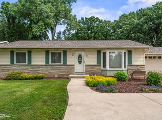 2482 Oakridge Dr, Flint, MI