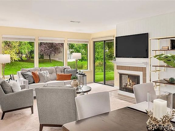 2nd image of 1339 Bellefield Park Ln #1339