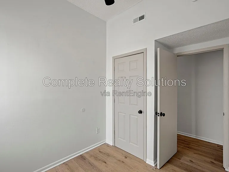 2928 Texas Ave #2F — Photo 21