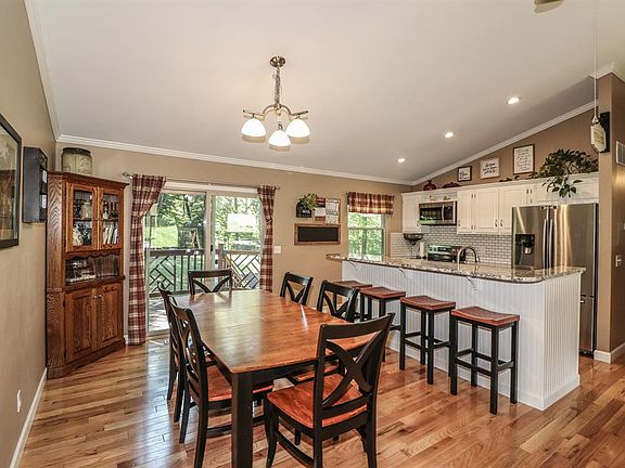 5th image of 1573 Greenlawn Way