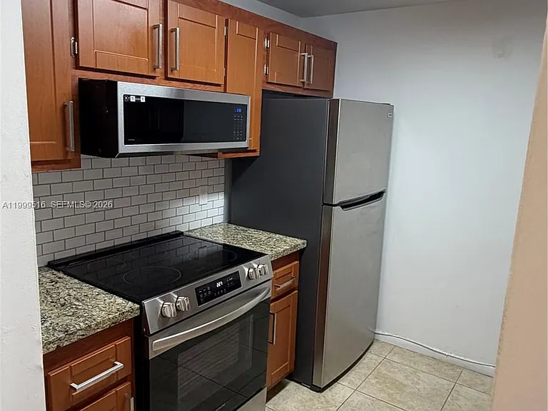 301 SW 135th Ave #C209 — Photo 3