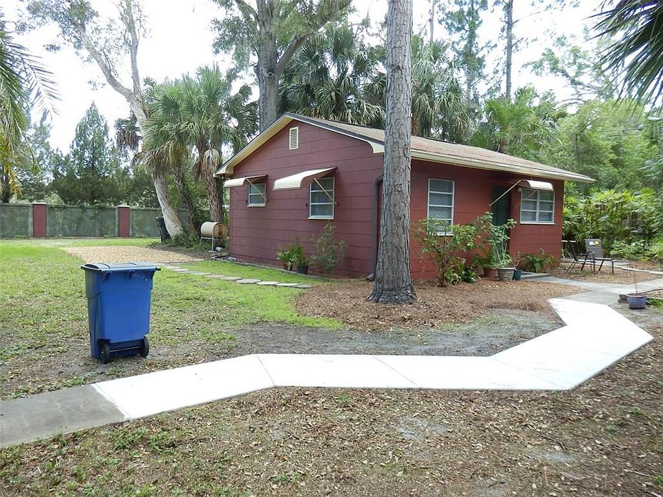 1st image of 4015 37th St N
