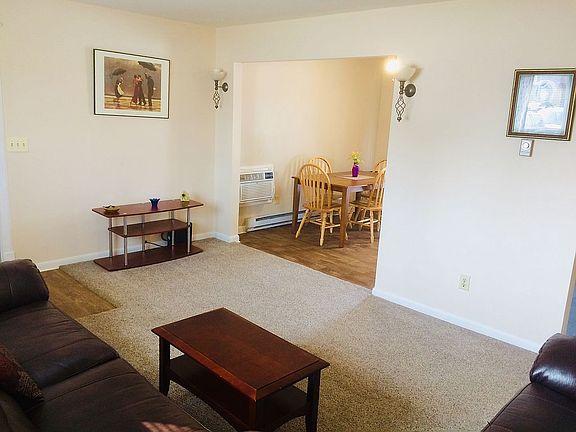 4th image of 4 Orchard Ln