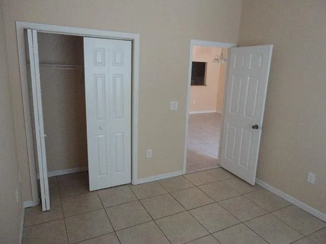 83 NE 13th Ave #15 — Photo 6
