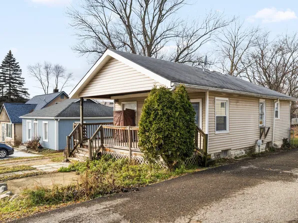 133 Welfare Blvd, Walled Lake, MI 48390