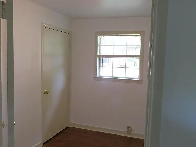 376 Malboro Rd — Photo 9