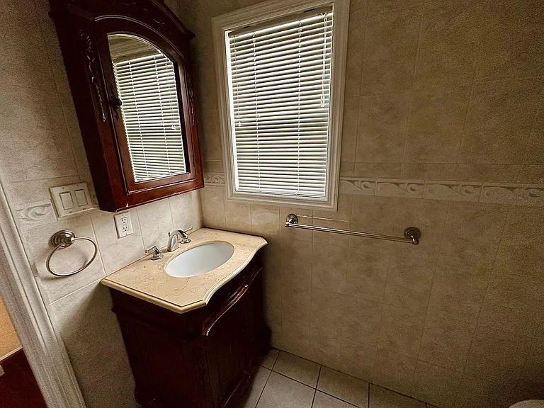 57 Willoughby Ave — Photo 13