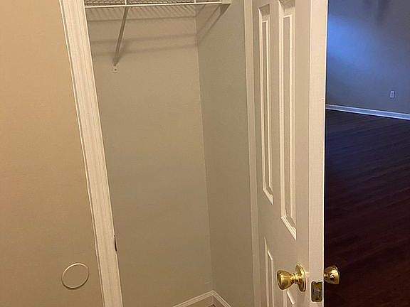 4th image of 4521 Deslin Ct