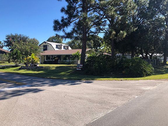 Oversized corner lot