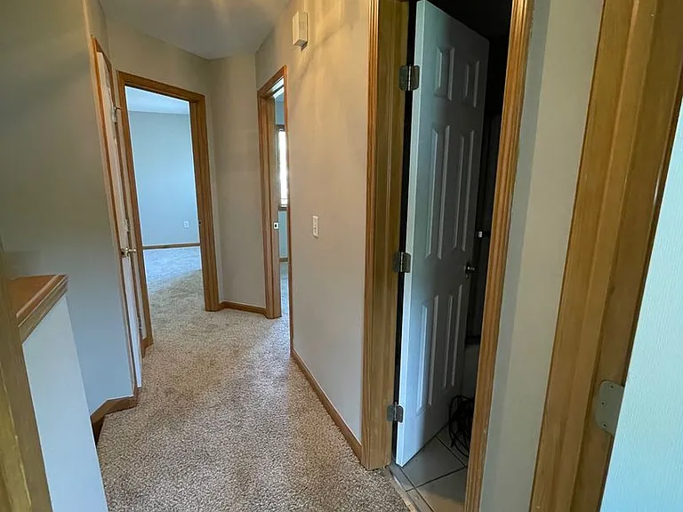 288 Summerhaven Dr S — Photo 16
