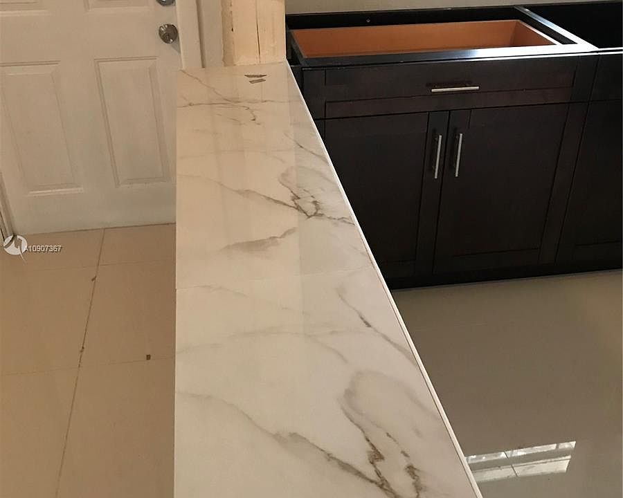 2nd image of 2400 NW 21st St Unit 1