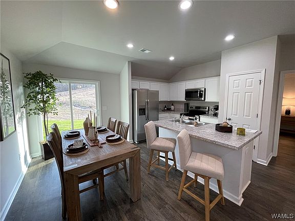 4th image of 5617 Barretts Trace Ln