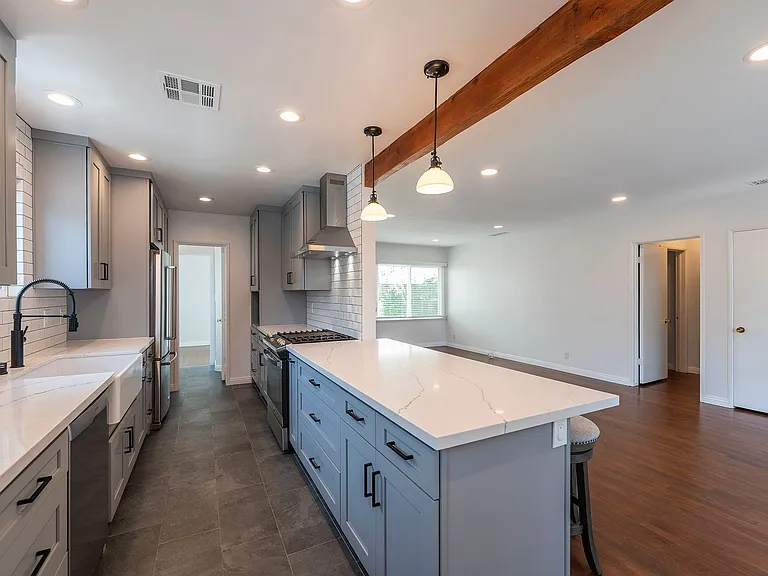 5348 W 142nd Pl — Photo 9