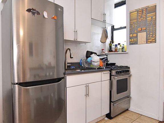 4th image of 165 Orchard St Unit 5C