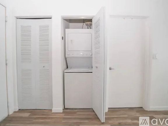 3rd image of 244 Biscayne Blvd APT 2240