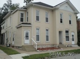 808 Henry St, Alton, IL 62002