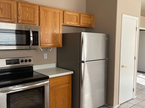 2nd image of 4553 W Laredo St #21196981-0