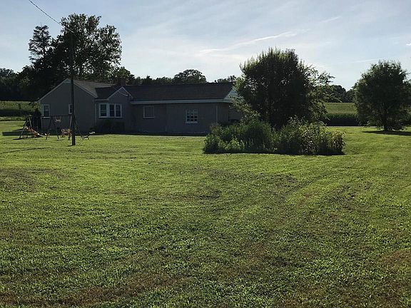 5th image of 24164 Hazelwood Ln
